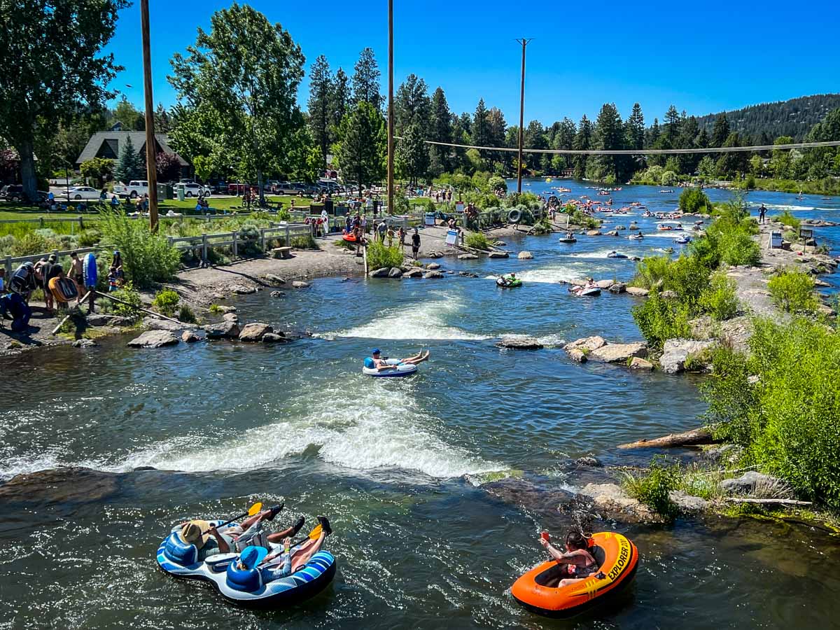 Tubers floating the Deschutes through Bend